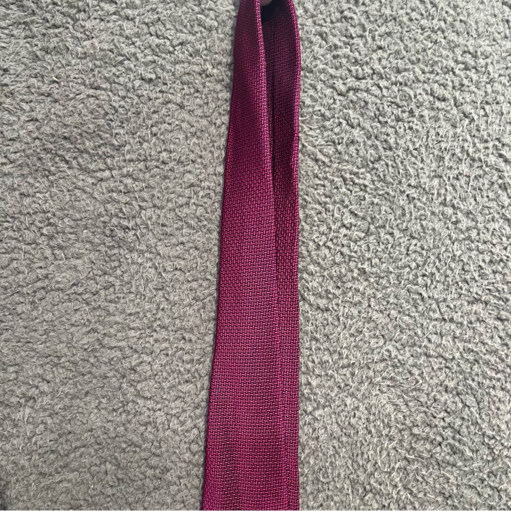 Brooks Brothers Deep Red Tie - Picture 2 of 7